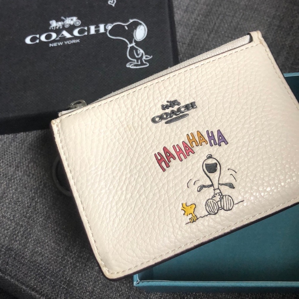 ~Snoopy limited-edition Coach wallet, new-in-box~